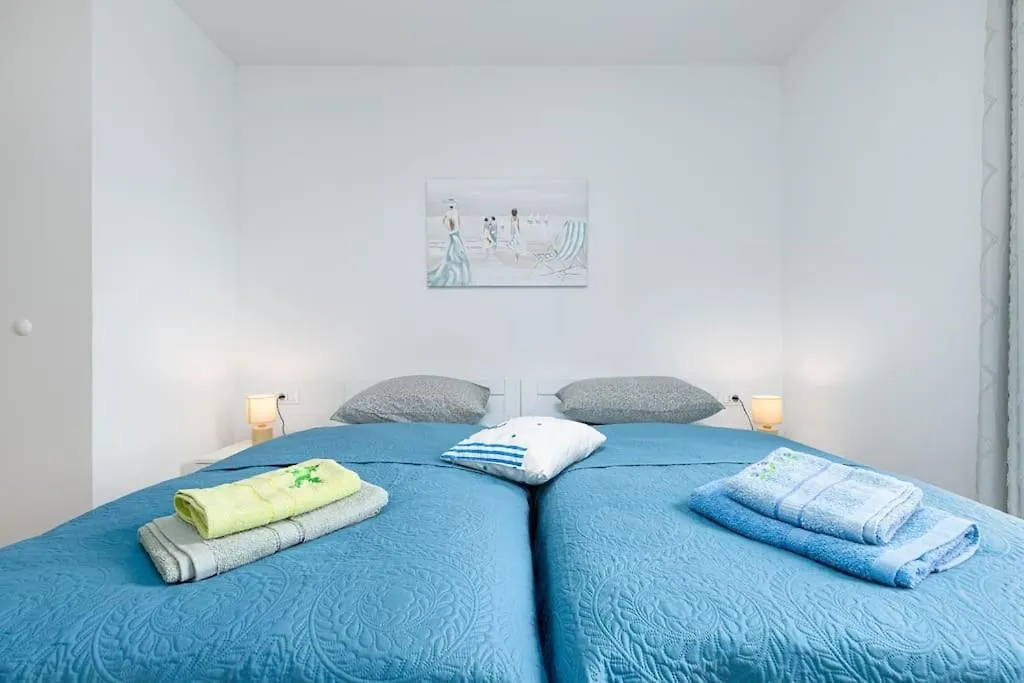 Sea & City View Apartment For Five Persons Poreč Hırvatistan
