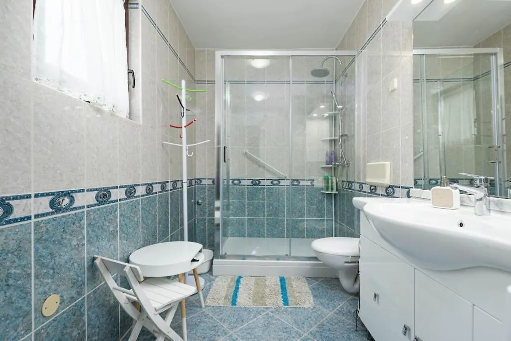 Sea & City View Apartment For Five Persons Porec 0*,